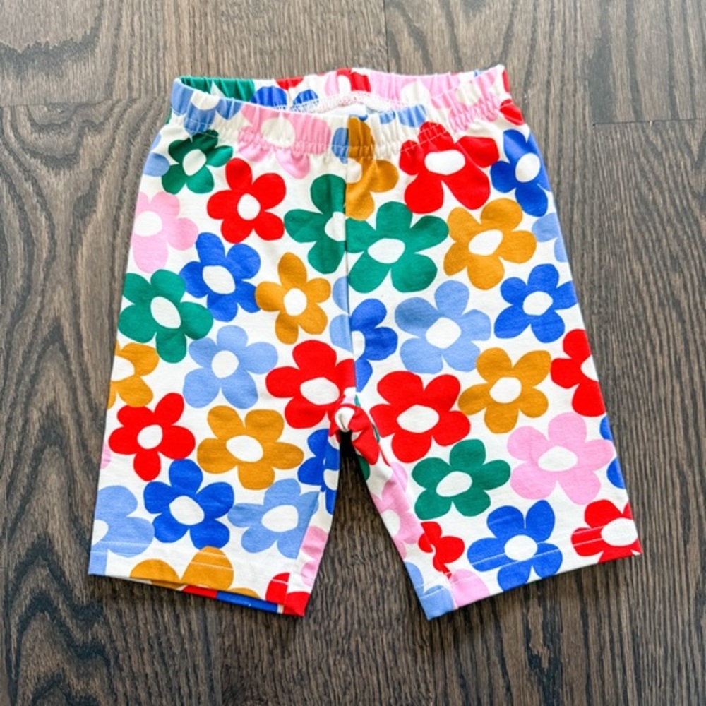 EUC/NWOT Hanna Andersson Girls Multi Daisy Biker Shorts Size 4